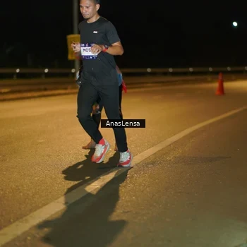 Runner Photo 7691424
