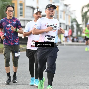 Runner Photo 7691481