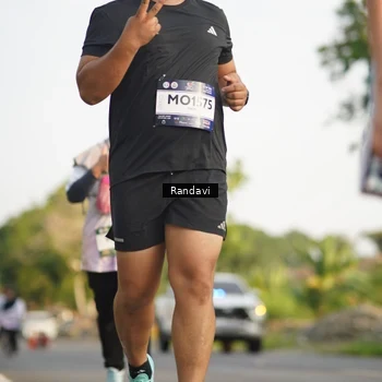 Runner Photo 7691506