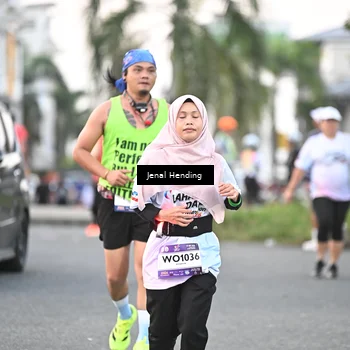 Runner Photo 7691513