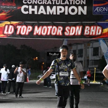 Runner Photo 7691518