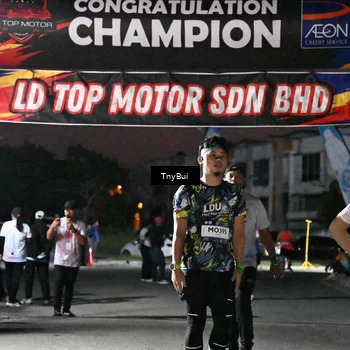 Runner Photo 7691533
