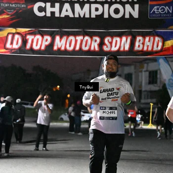 Runner Photo 7691579