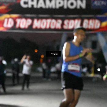Runner Photo 7691608