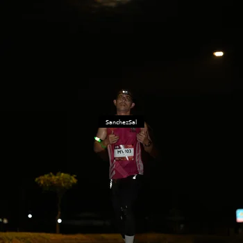 Runner Photo 7691615