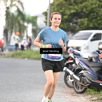 Runner Photo 7691633