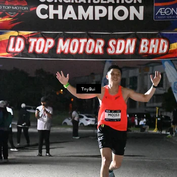 Runner Photo 7691634