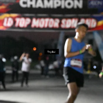 Runner Photo 7691639