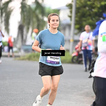 Runner Photo 7691640