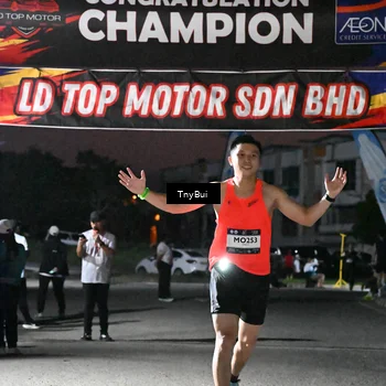 Runner Photo 7691647
