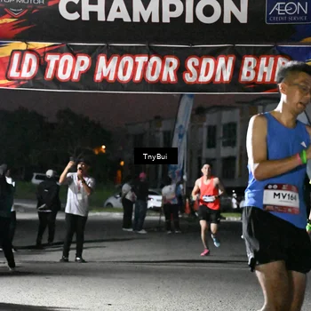 Runner Photo 7691659