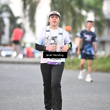 Runner Photo 7691673