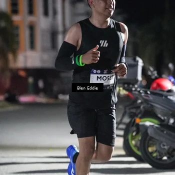 Runner Photo 7691674