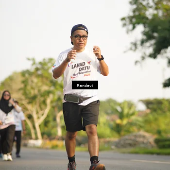 Runner Photo 7691680