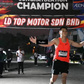 Runner Photo 7691683