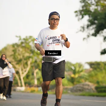 Runner Photo 7691685