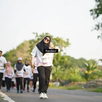 Runner Photo 7691690
