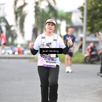 Runner Photo 7691698