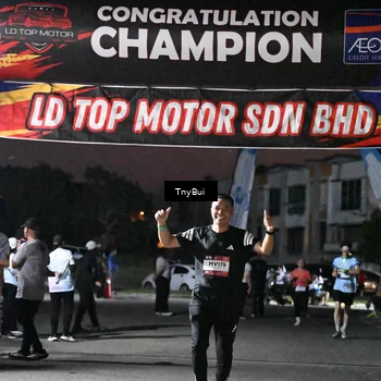 Runner Photo 7691710
