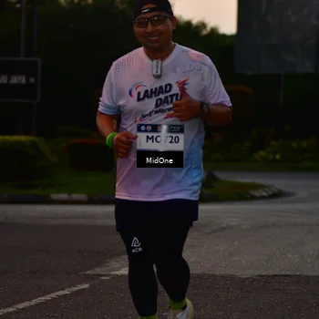 Runner Photo 7691713