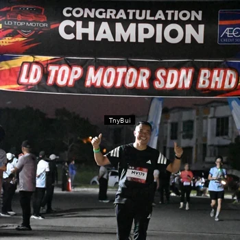 Runner Photo 7691718