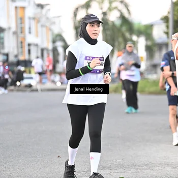 Runner Photo 7691721