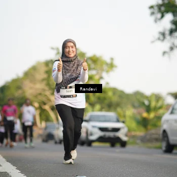 Runner Photo 7691738