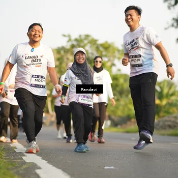 Runner Photo 7691746