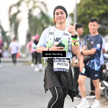 Runner Photo 7691752