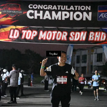 Runner Photo 7691760