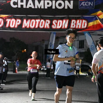 Runner Photo 7691768