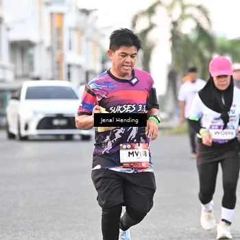 Runner Photo 7691770