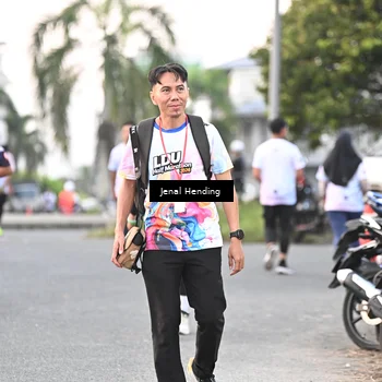 Runner Photo 7691773