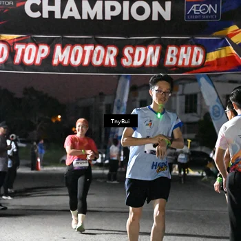 Runner Photo 7691787