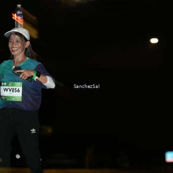 Runner Photo 7691790