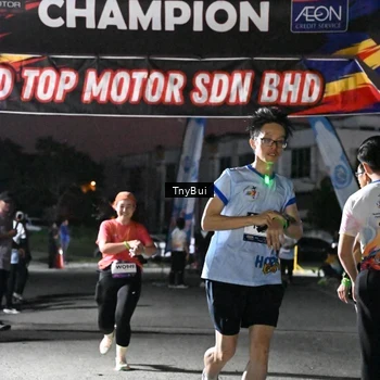 Runner Photo 7691791