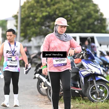 Runner Photo 7691793