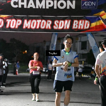 Runner Photo 7691800