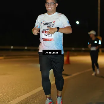 Runner Photo 7691809