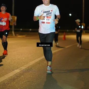 Runner Photo 7691814
