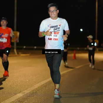 Runner Photo 7691815
