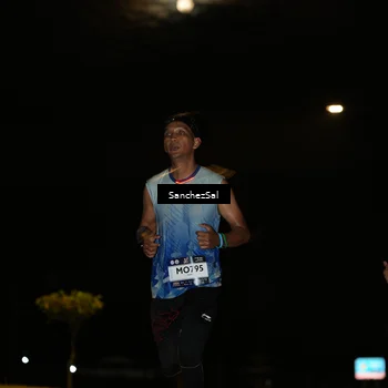 Runner Photo 7691838