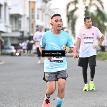 Runner Photo 7691841