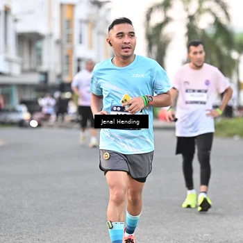 Runner Photo 7691842