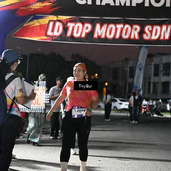 Runner Photo 7691843
