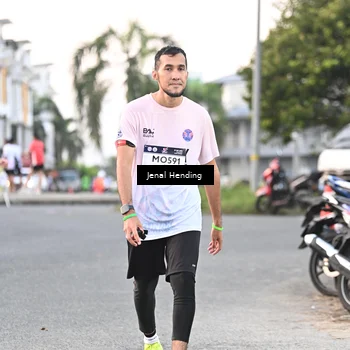 Runner Photo 7691853