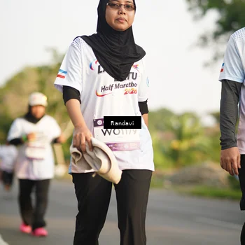 Runner Photo 7691892