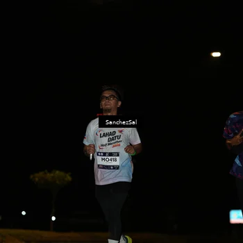 Runner Photo 7691915