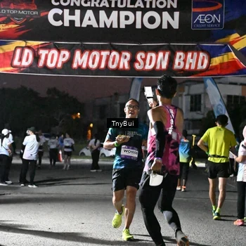 Runner Photo 7691970
