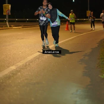 Runner Photo 7691977